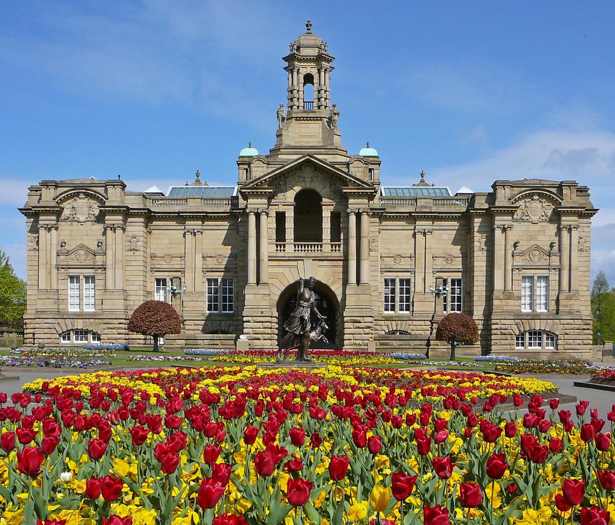 Stylish 4 Double Bedroom House In Bradford, Views Of Hillside And Parking Shipley  Eksteriør billede